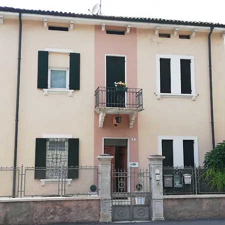 住宿加早餐酒店 卢卡·迪住宿加早餐旅馆 4*